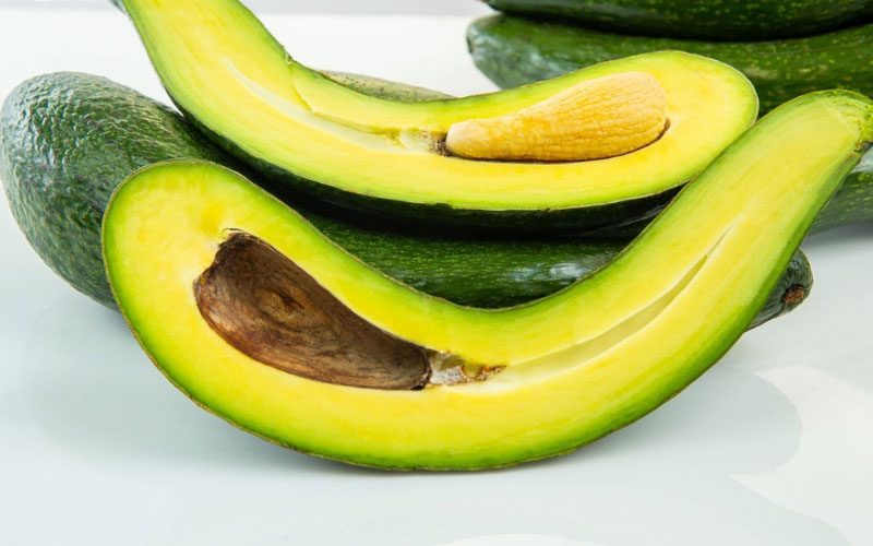 Quả bơ 034 với phần ruột vàng mềm dẻo