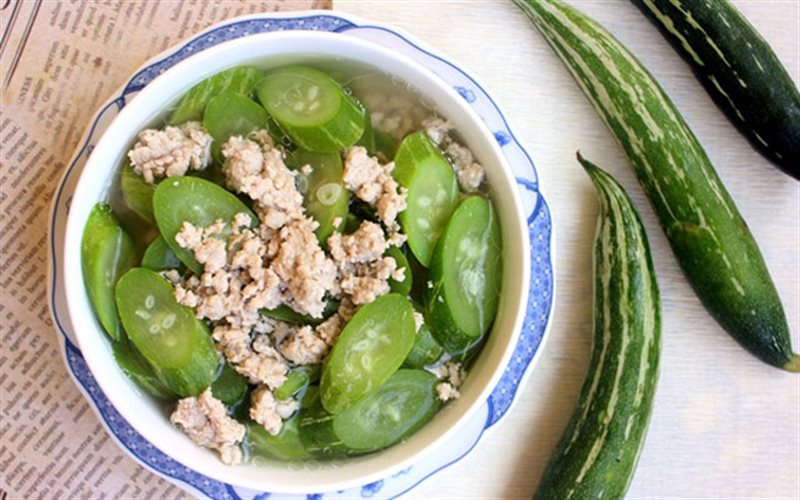 Canh lặc lè thịt băm
