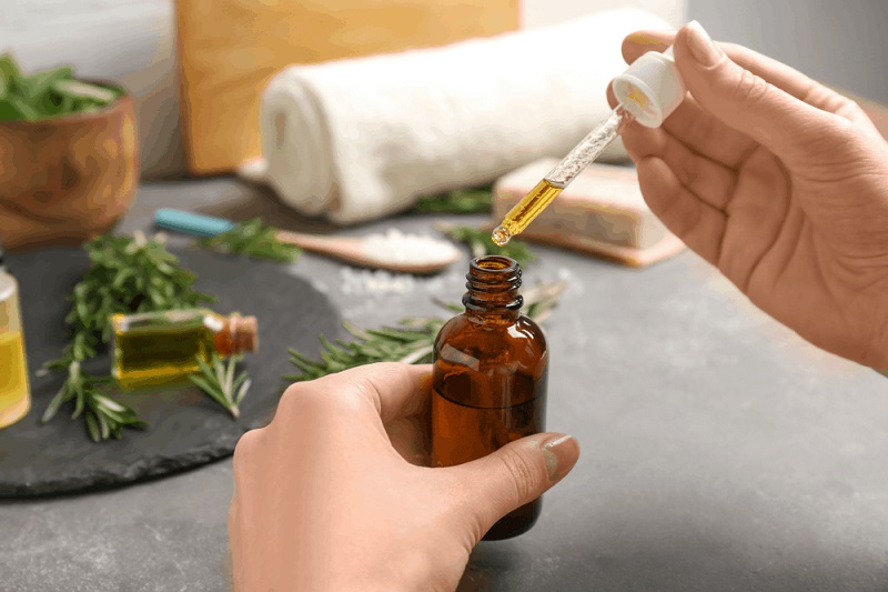 4 bước làm tinh dầu Hương thảo đơn giản tại nhà